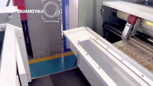 Автоматический пресс горячего тиснения для рулонных материалов TYM1400JT