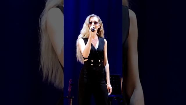 Acapella & Drums 🥁🎤🔥 "Here I am now" #shorts #jazz