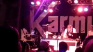 Karmin Singing Drifter in Des Moines