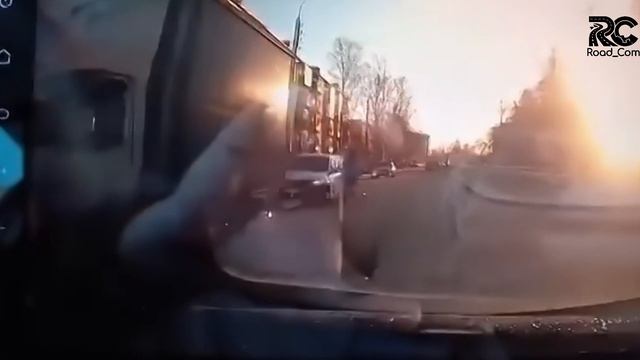 Пешеходы, вы сохраняетесь перед дорогой?