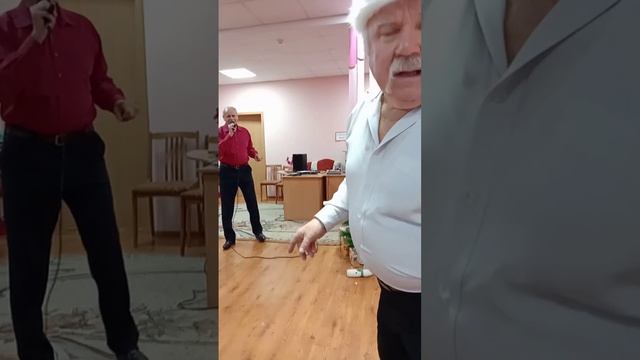 ВЛАДИСЛАВ КОРСУНСКИЙ НА БЛАГОТВОРИТЕЛЬНОМ КОНЦЕРТЕ.