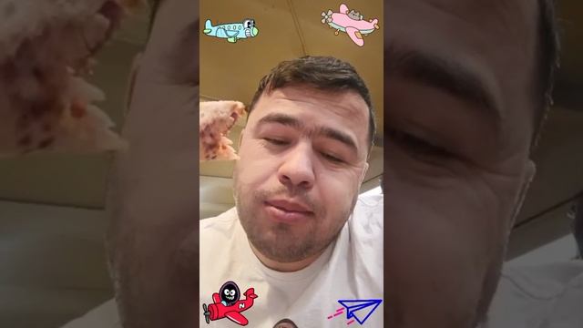 как папа тохира в детстве кормил с мамой