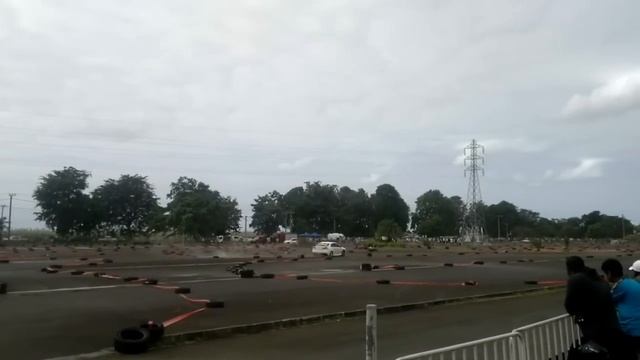 Slalom Dala @ Anjalay : Lexus is200 3S-GE vs Mitsubishi Lancer Evo X