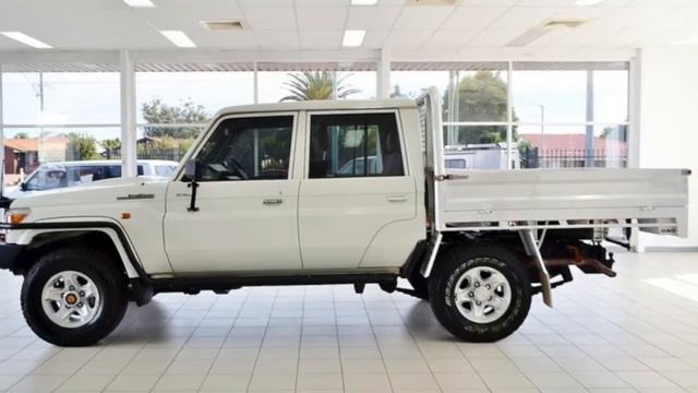 2013 Toyota Landcruiser VDJ79R MY12 Update Workmate (4x4) White 5 Speed Manual Dual Cab Chassis