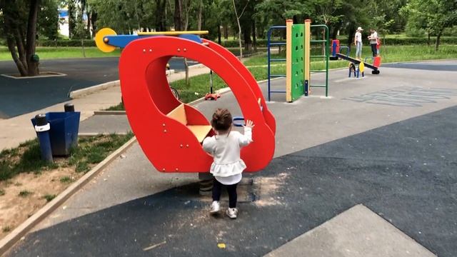 Айзи на детcкой площадке Атакента | Aizi on the playground | Nursery Rhymes Mulberry Bush