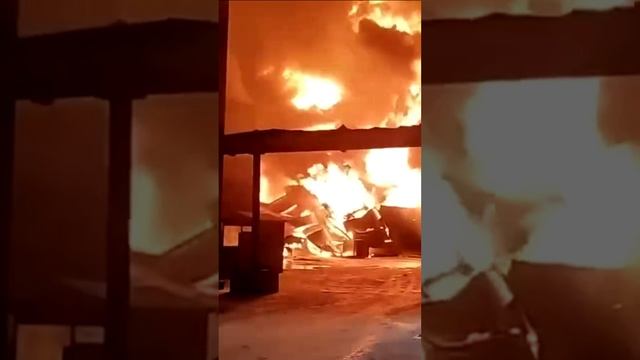 Горят склады на Московском шоссе в Нижнем Новгороде
