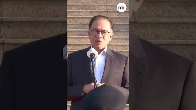Anwar: Civil servants must criticise any violation of law by govt
