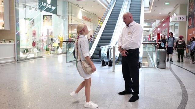Торговый центр. Безопасность детей
