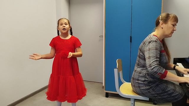 Гусакова Ирина 8 лет В.Калинников "Звездочки"