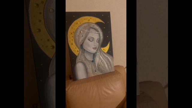 Картина-оберег акрилом Луна.