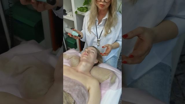 Как аппарат В.Назарова разглаживает морщины и омолаживает.