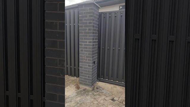 Откатные ворота со штакетника I Забор из металлоштакетника