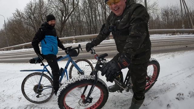 Выкатили в день фэтбайкера. Я и два Димона.