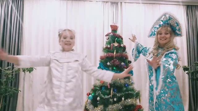 #Снегиёлки#Новогодняясценка#ЛюдмилаКоротина&ДарьяКоротина