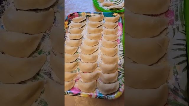вареников  налепила!