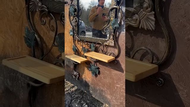 Кованное зеркало