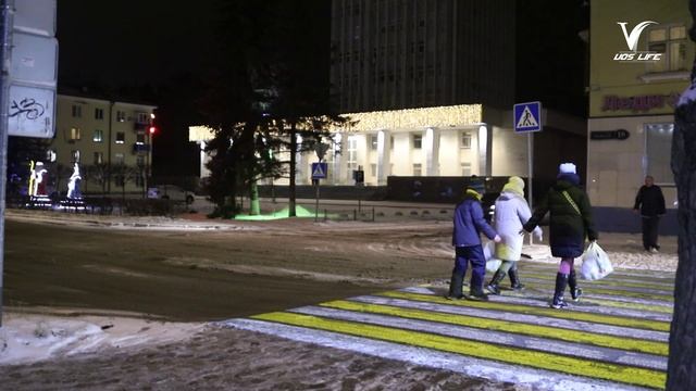 НА УЛИЦАХ ГОРОДА НАЧАЛИ УСТАНАВЛИВАТЬ ПРОЕКЦИОННЫЕ ПЕШЕХОДНЫЕ ПЕРЕХОДЫ