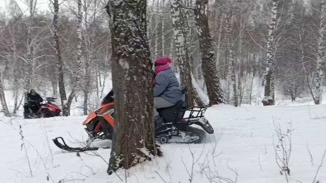 🌟 **Сегодняшние приключения на снегоходах** 🌟