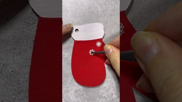 Новогодняя игрушка «Варежка"