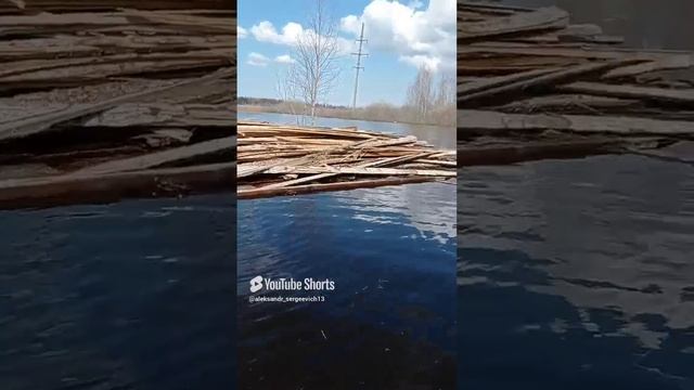 Горбыль вот-вот уплывëт)