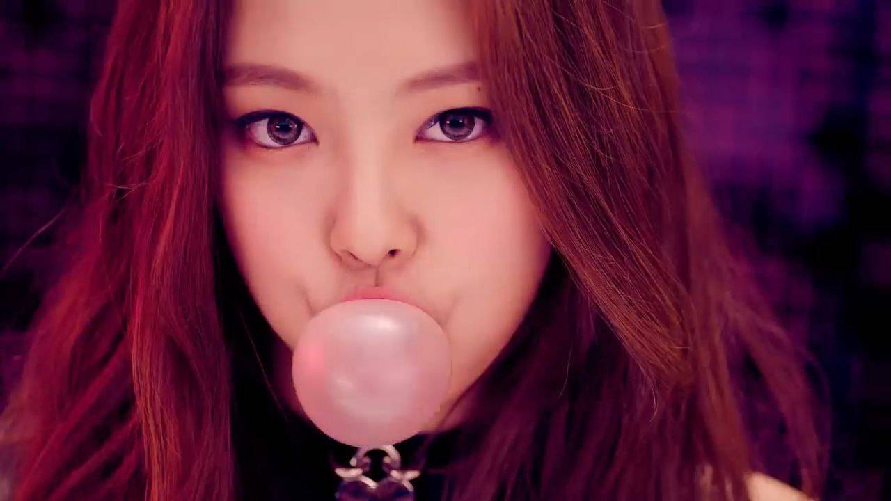 BLACKPINK - '붐바야 (BOOMBAYAH)' M/V