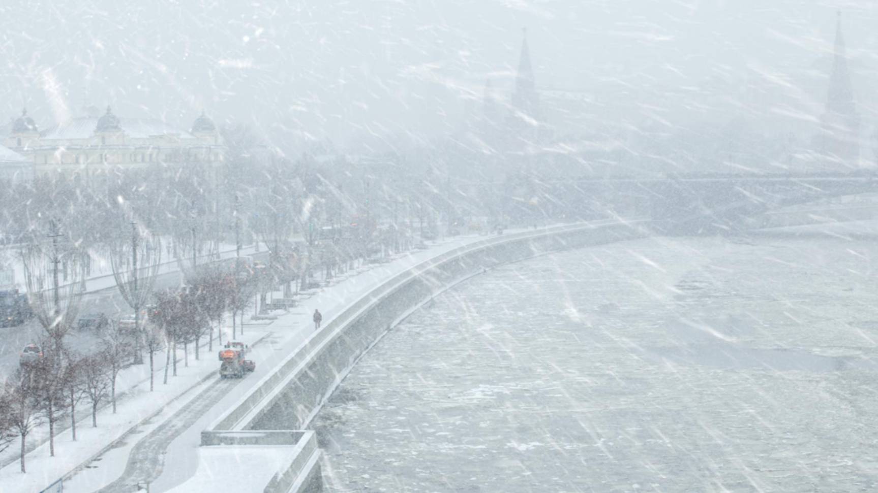 Накрывший Москву «снежный» циклон сняли из космоса