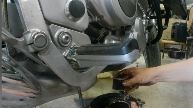 замена масла на мотоцикле Yamaha tdm 850