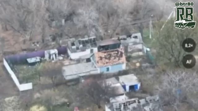🇷🇺💥Бои за Курахово: Дрон самолетного типа разнес группу врага
▶️Двенадцать украинских боевиков🔽
