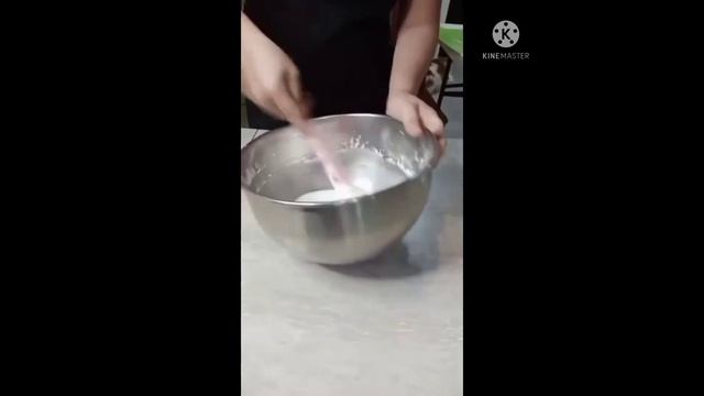 How to make Royal Icing, Use a stencil
