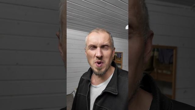 Чистите яблоко или кусаете сразу?