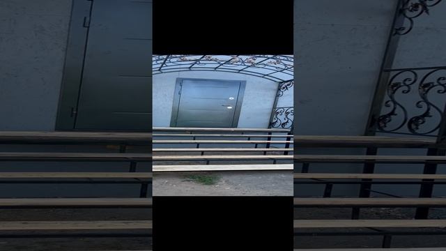 Крыльцо крыша полусфера
