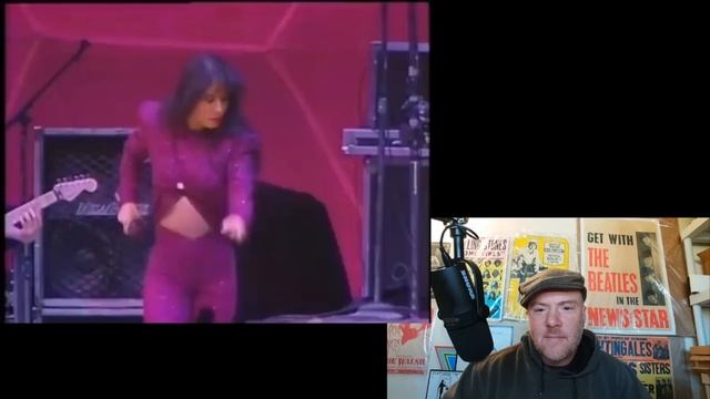 Selena - Disco Medley (Official Live From Astrodome) - Roadie Reacts
