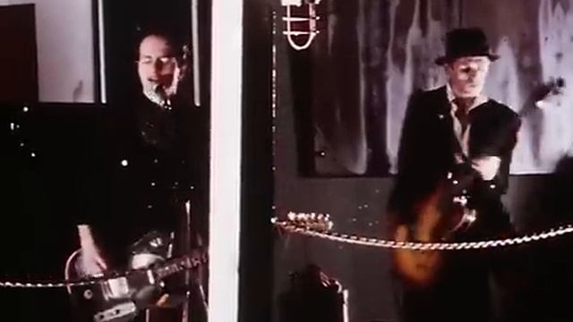 The Clash - London Calling (Official HD Video)