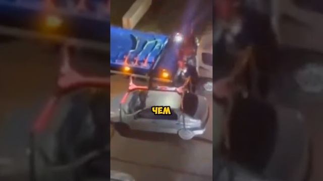 Экакуаторщик переставил машину соседа на тротуар [OGN]