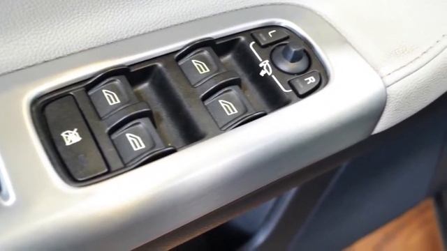 Volvo V50 BWJ 2007 2 4 D5 180pk Automaat Summum LEER + XENON + CLIMA + PDC + CRUISE