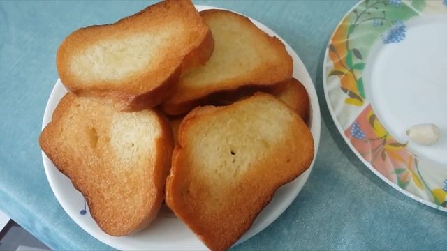 Даже на праздничном столе разлетаются первыми