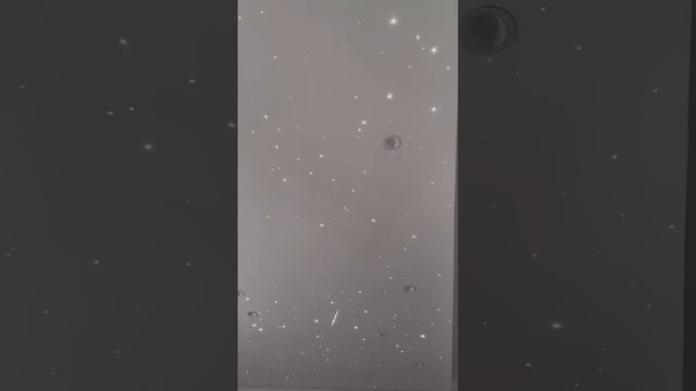 Натяжные потолки 
Натяжной потолок