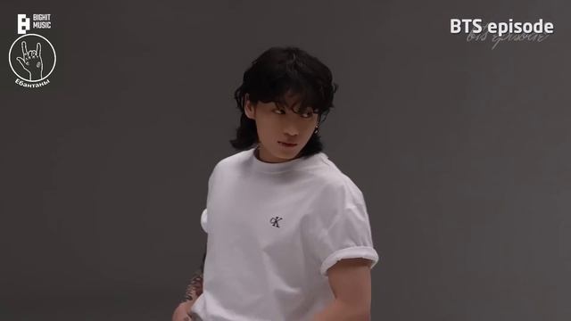 Скетч со съёмок промо Чонгука для Calvin Klein _ Jung_Kook’s_Calvin_Klein_Shoot_Sketch_BTS_