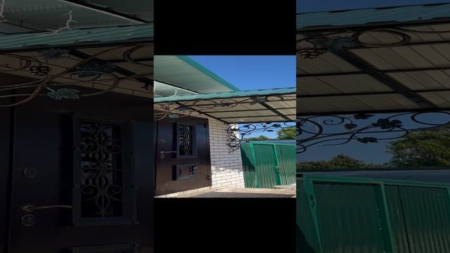 Козырёк над входом