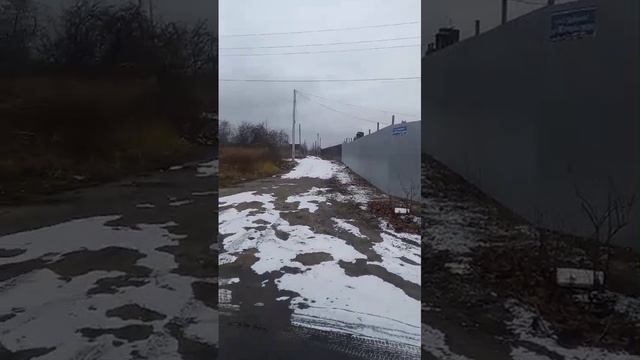 Для Яндекса. забор стройка и шлагбаум
