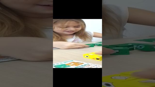 челлендж игра кто быстрее соберёт кубики вместе с мамой 🍕