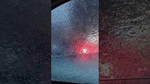 🌧️Ледяной дождь может пойти в Москве до конца воскресенья🌧️