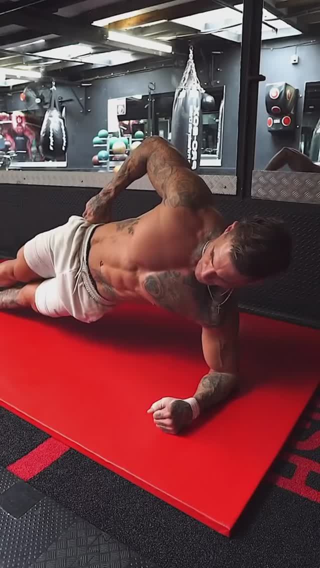 Improve your ‘Abs & Obliques’ with these 5 exercises💪 #obliques #gymstars #rossdickerson