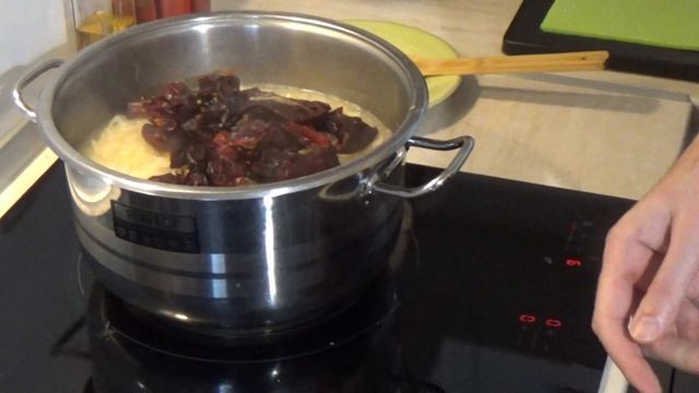 Боб с кисело зеле