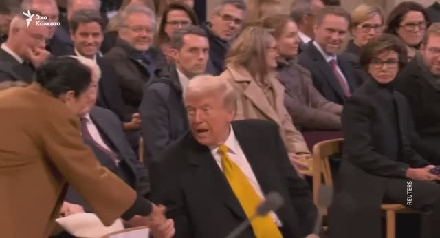 Лицо Трампа после рукопожатия с «президентом» Грузии — бесценно.