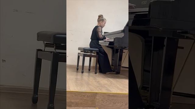 Доброва Ева, С.Майкапар - "Элегия си-бемоль минор".mp4