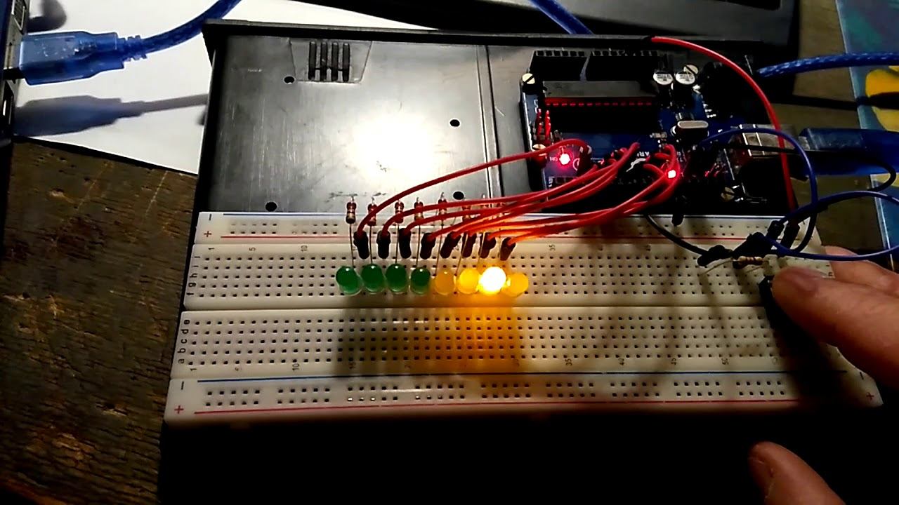 Arduino Uno. Автопереключение при длительном нажатии