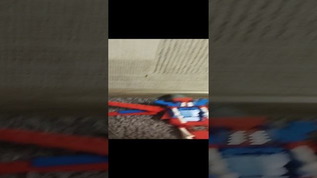 Ну что прилетел космолëт человека паука