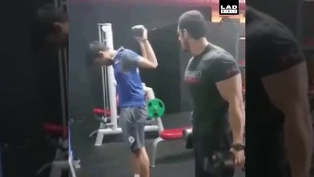 во даёт, красавчик