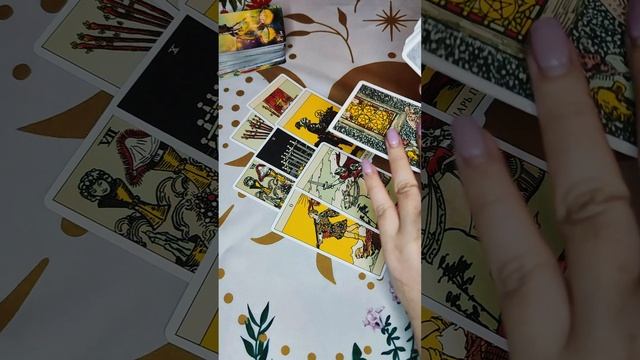 На поиск новой работы. Таро